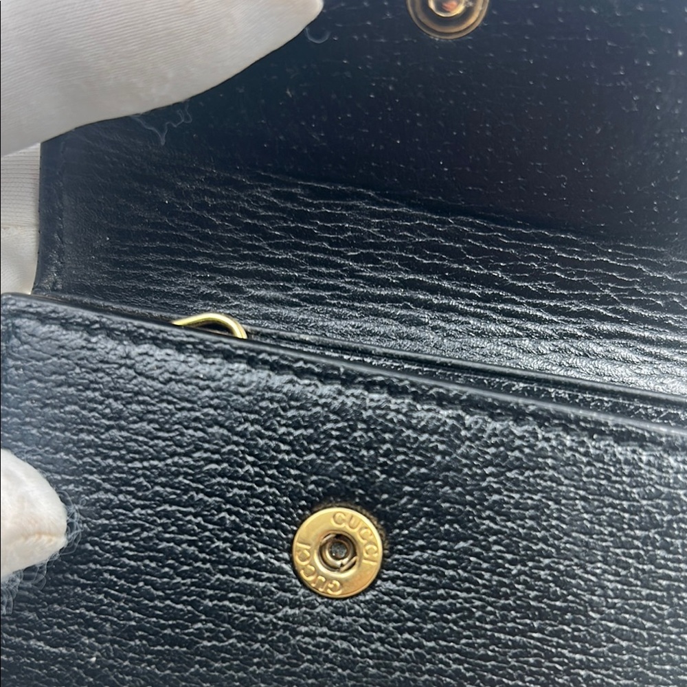 GUCCI Black Leather six key holder with Gold Bee - Picture 3 of 10